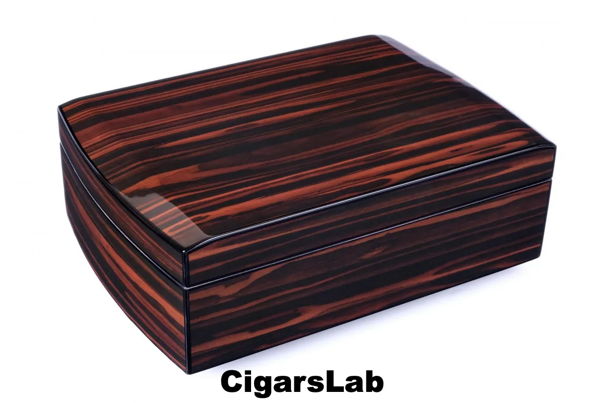 Хьюмидор Lubinski с подарочным набором на 30 сигар, Макассар