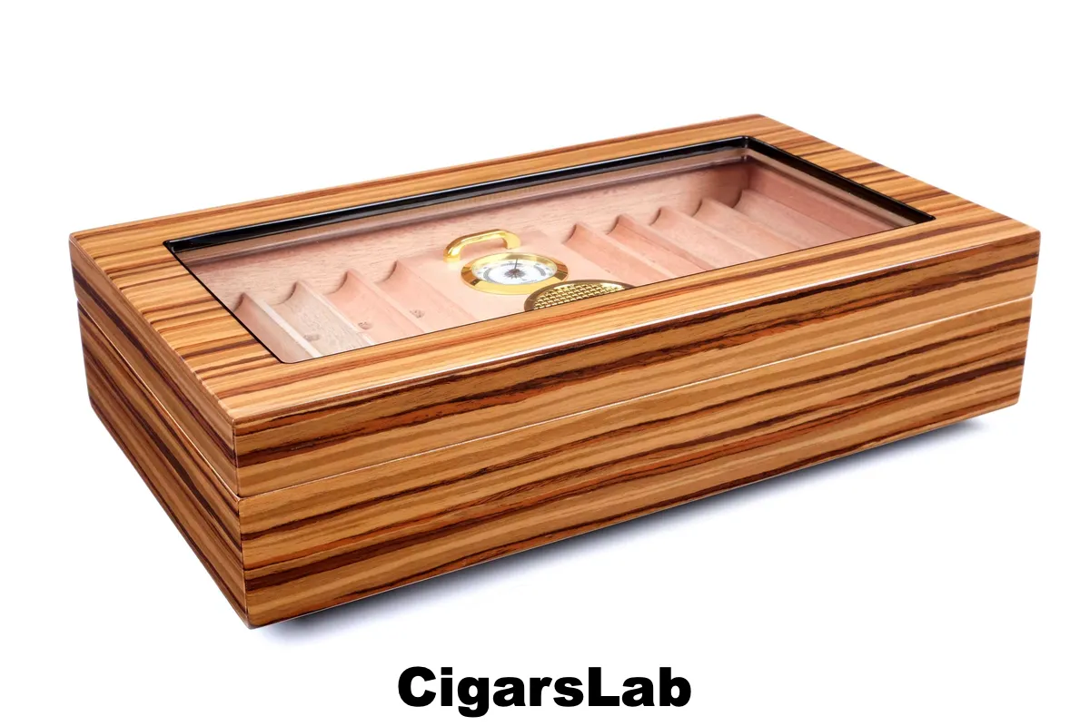 Хьюмидор Lubinski на 40 сигар со стеклом, Зебрано